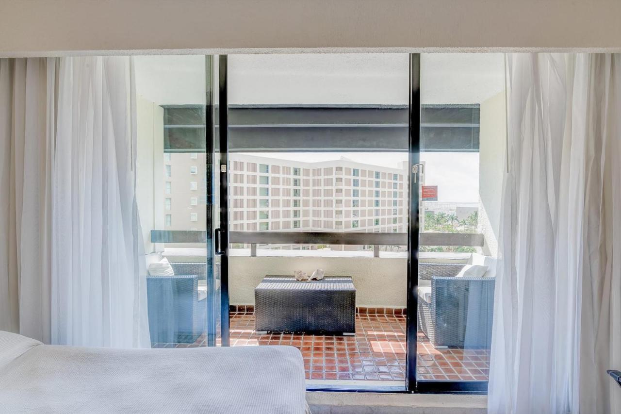 Condos In Prime Cancun Location Plus 3 Pools Bagian luar foto