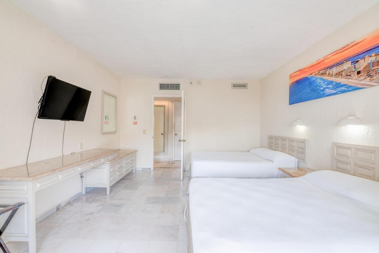 Condos In Prime Cancun Location Plus 3 Pools Bagian luar foto