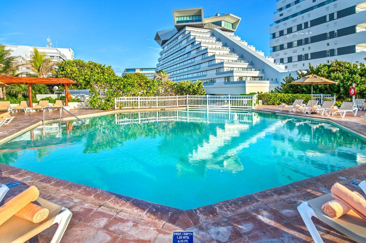 Condos In Prime Cancun Location Plus 3 Pools Bagian luar foto