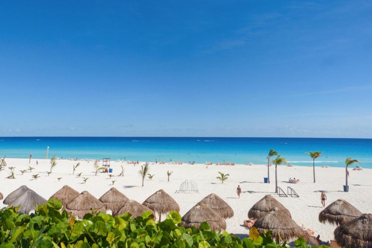 Condos In Prime Cancun Location Plus 3 Pools Bagian luar foto