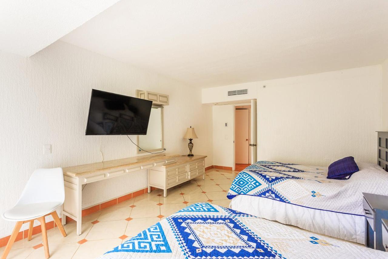 Condos In Prime Cancun Location Plus 3 Pools Bagian luar foto