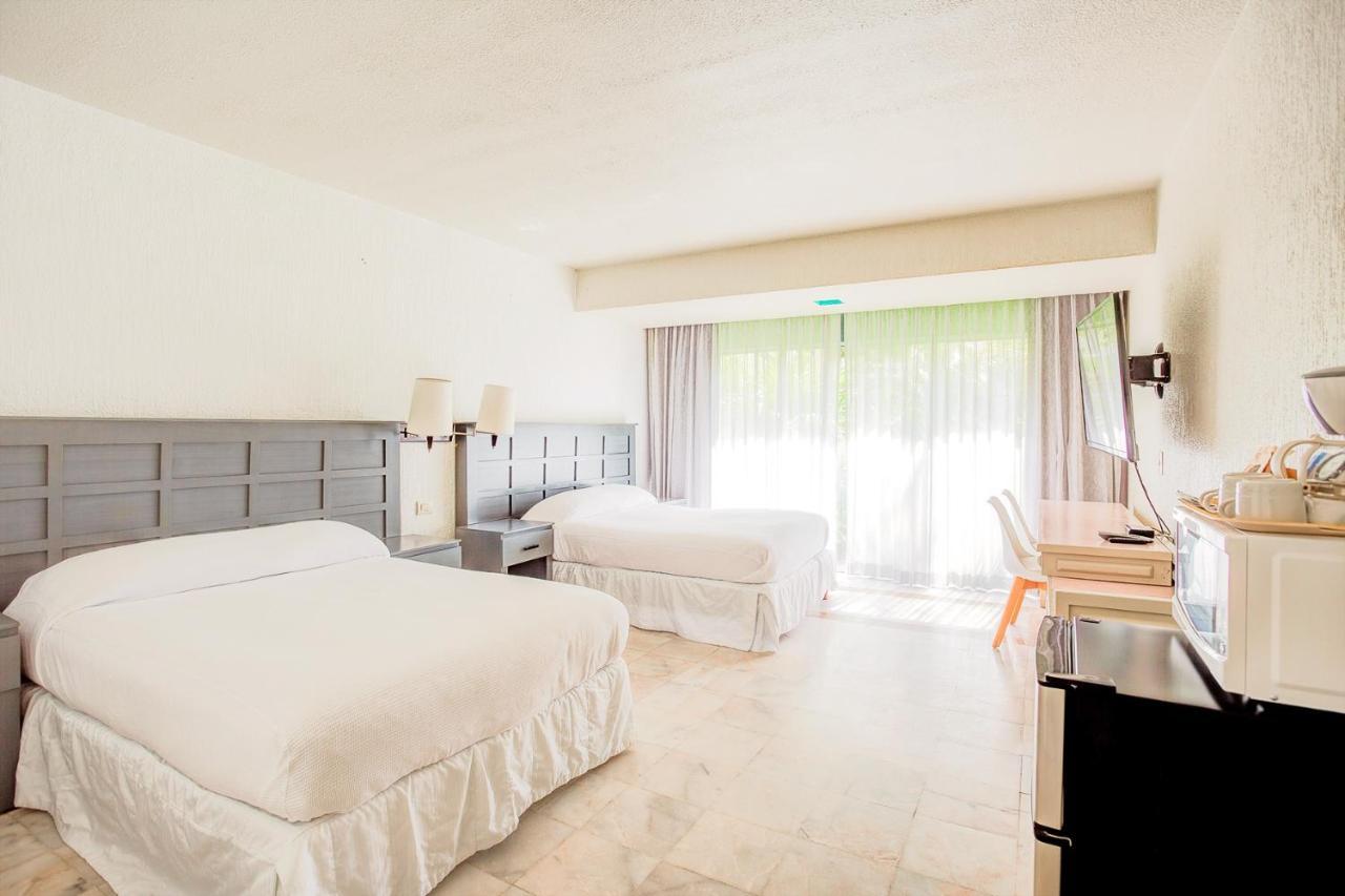 Condos In Prime Cancun Location Plus 3 Pools Bagian luar foto