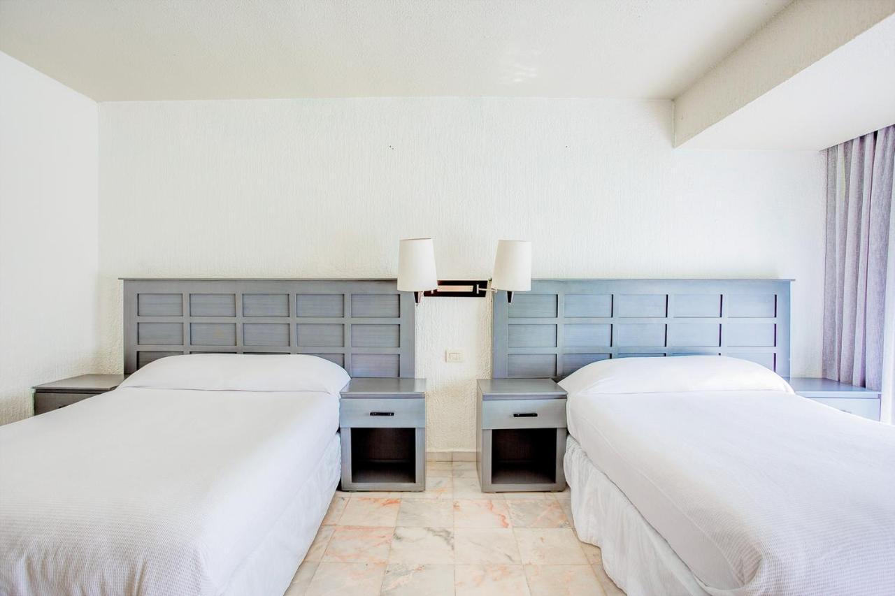 Condos In Prime Cancun Location Plus 3 Pools Bagian luar foto